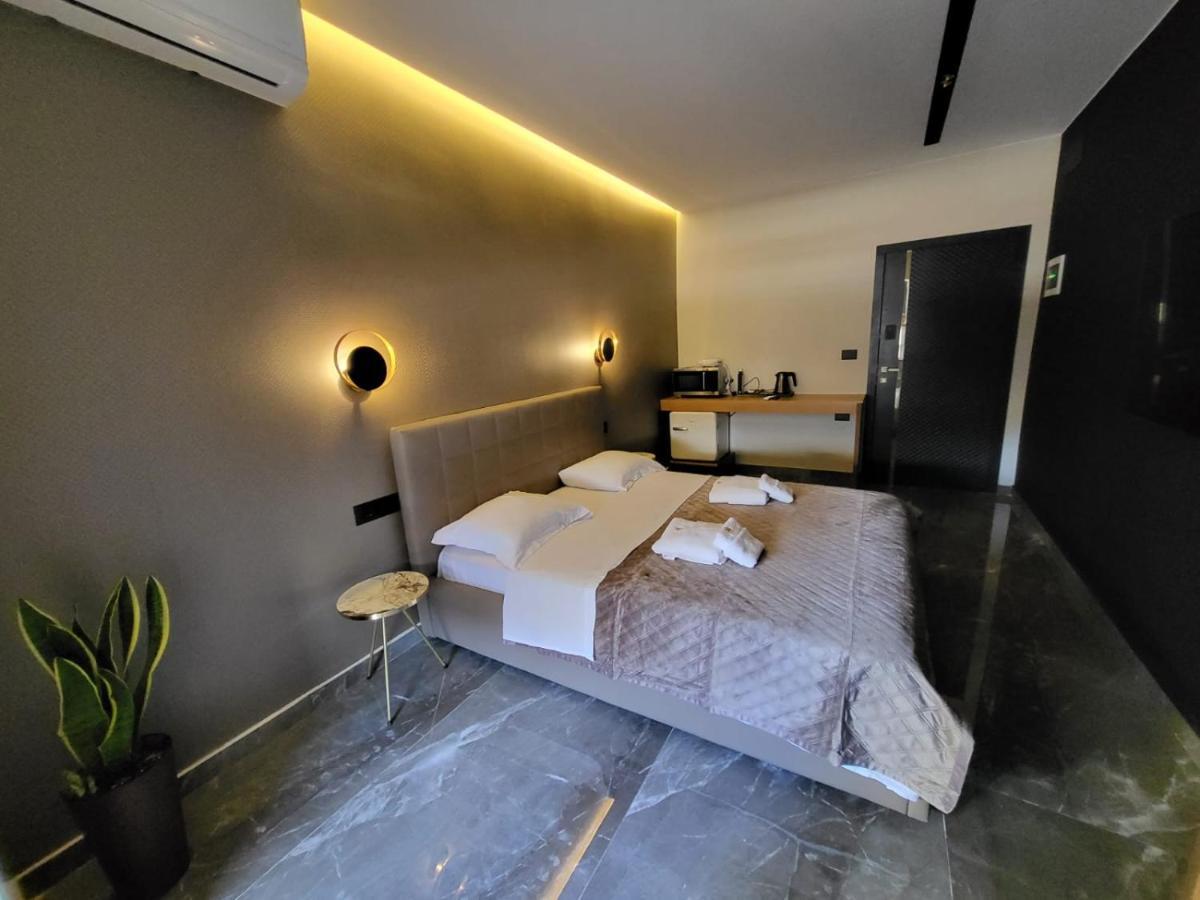 La Mirage Apartment 04 Tirana Exteriör bild