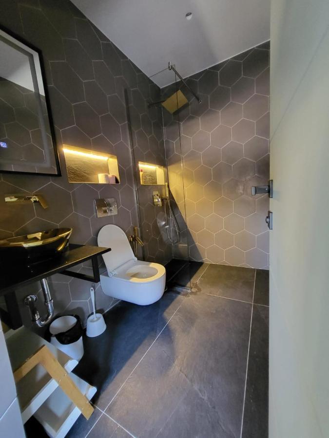 La Mirage Apartment 04 Tirana Exteriör bild